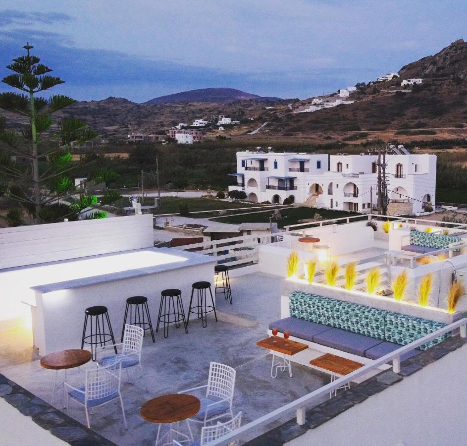 Studios Vrettos Beachfront Hotel Plaka  Exterior photo